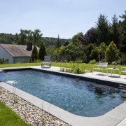 Fertige Schwimmbecken sind einfach zu reinigen und pflegeleicht in Braunschweig oder Wolfsburg